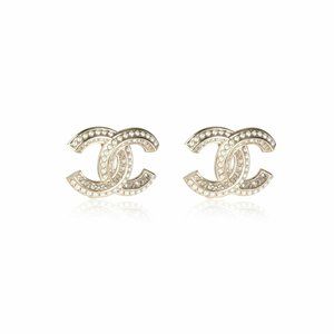 NWT 2020 Authentic CHANEL CC Stud Earrings